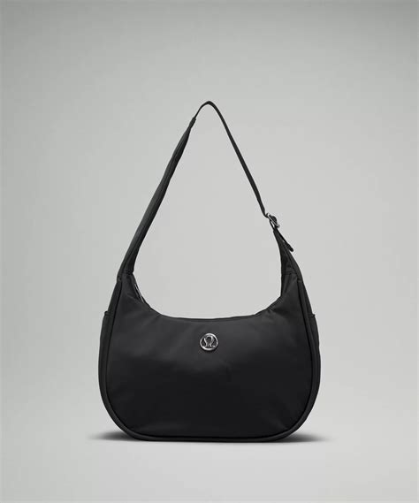 lululemon canada shoulder bags.